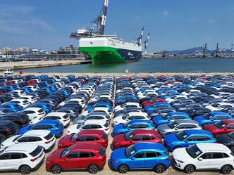 Europa zalana chińskimi autami. Taką odpowiedź szykują VW, BMW i Renault