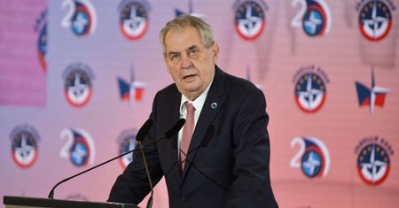 Prezydent Czech w szpitalu. Konferencja prasowa żony Milosza Zemana