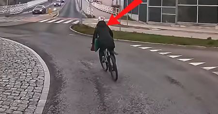 Kobieta na rondzie. I nagle taki manewr. Aż trudno uwierzyć