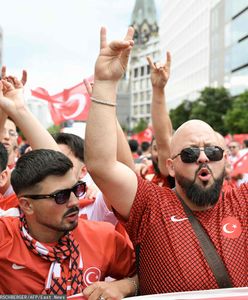 Niepokój przed meczem Turcji. Chodzi o wilczy salut