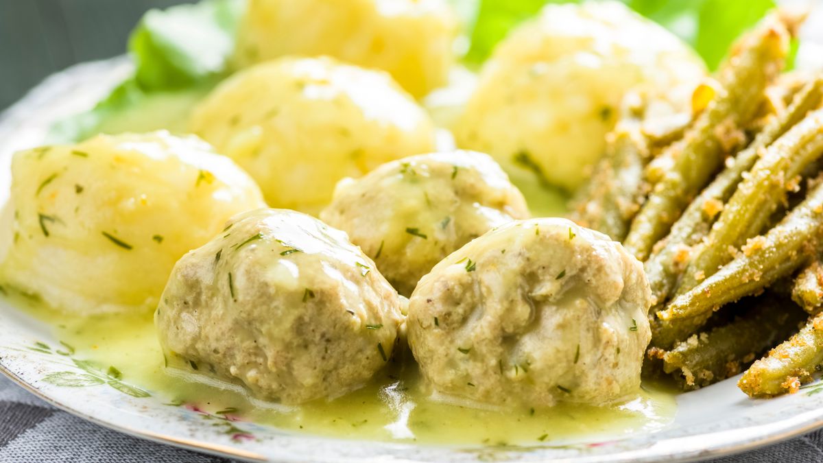 Klopsiki w sosie koperkowym