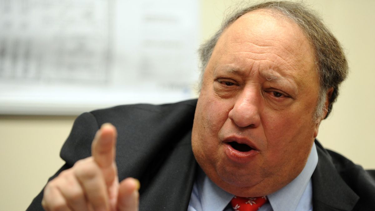 John Catsimatidis krytykuje młodzież 

