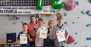 Konin: Uczniowie rywalizowali w układaniu kostki Rubika