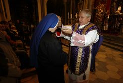 Księża nie podpisali listu poparcia dla biskupa Janiaka. "Bardzo dobrze, że się zbuntowali"