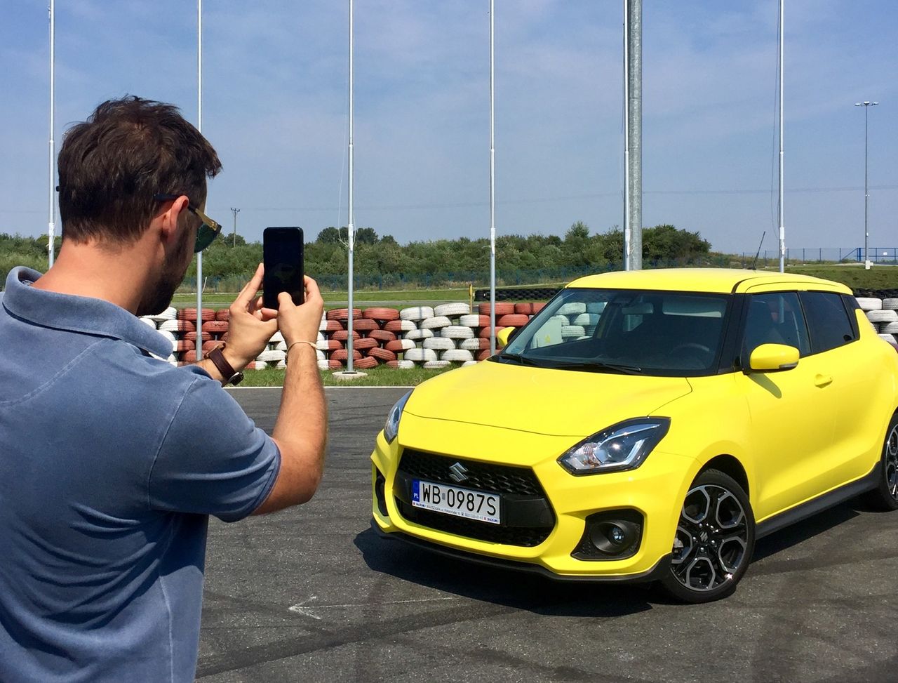 Żółty Suzuki Swift Sport i Michał Kościuszko znów razem! (fot. Mateusz Żuchowski)