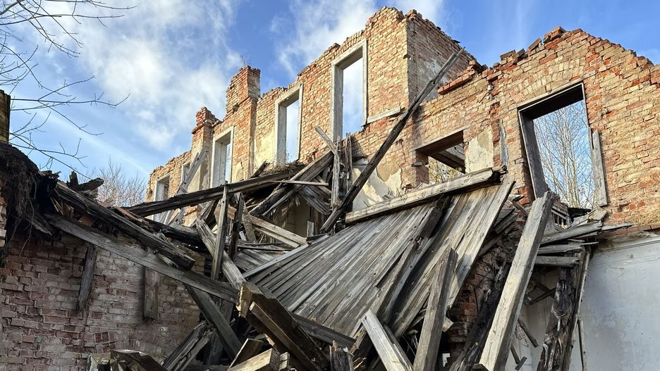 Zrujnowany pałac na Pomorzu