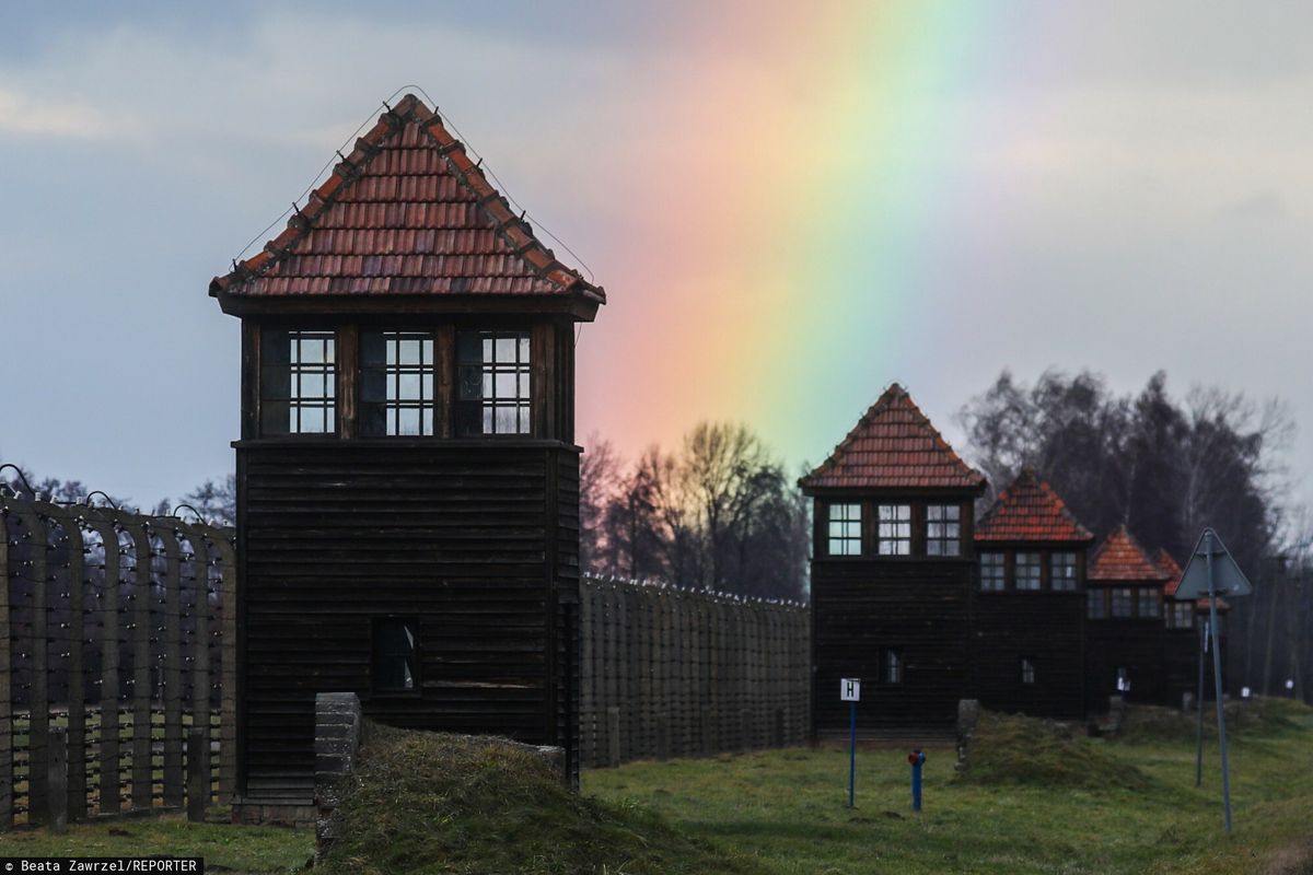 W niemieckim nazistowskim obozie koncentracyjnym i zagłady Auschwitz-Birkenau zamordowano ponad milion ludzi. Wśród morza śmierci i cierpienia zdarzały się akty miłosierdzia i prawdziwej miłości 