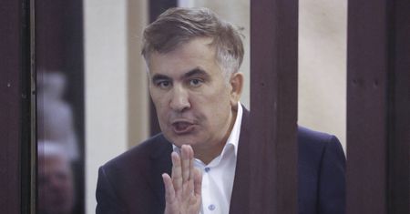 Saakaszwili rozpoczął kolejny strajk głodowy. Nagle go odwołał i napisał list