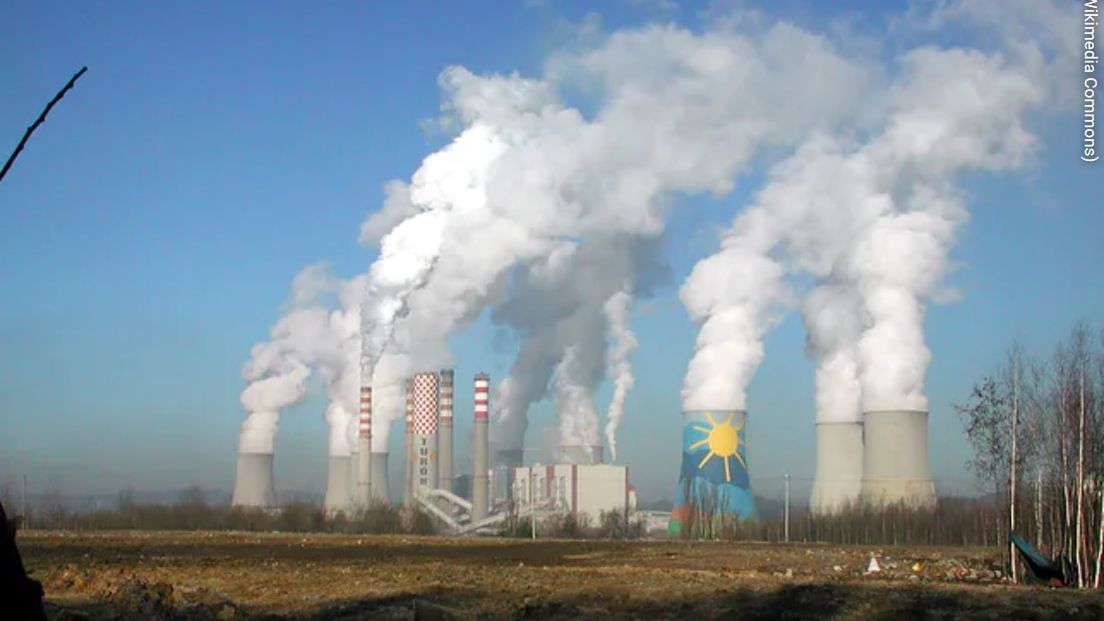 Rozbudowując elektrownię, Polska robi sobie z sąsiadów wrogów 