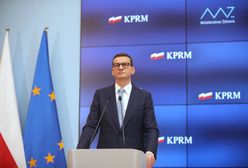 Premier o transportach z pomocą. "Nie zaprzestajemy działań humanitarnych"