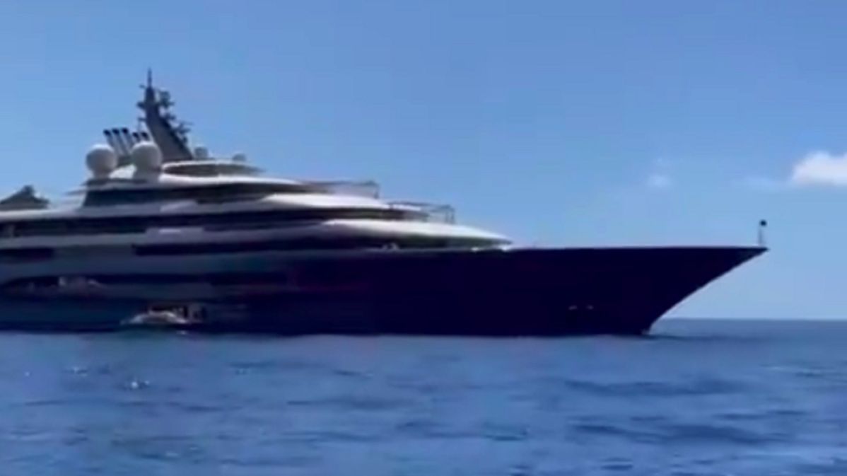 Internauci pod wrażeniem jachtu. Tak się bawi najbogatszy człowiek świata
