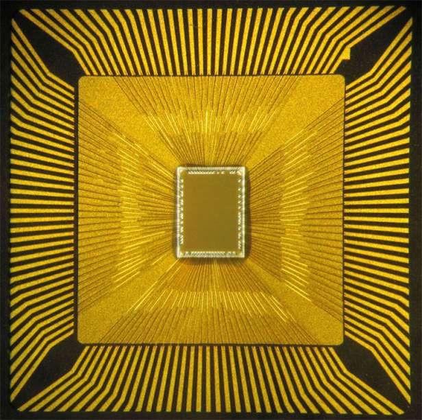 Nowy chip, opracowany przez IBM (Fot. IBM.com)