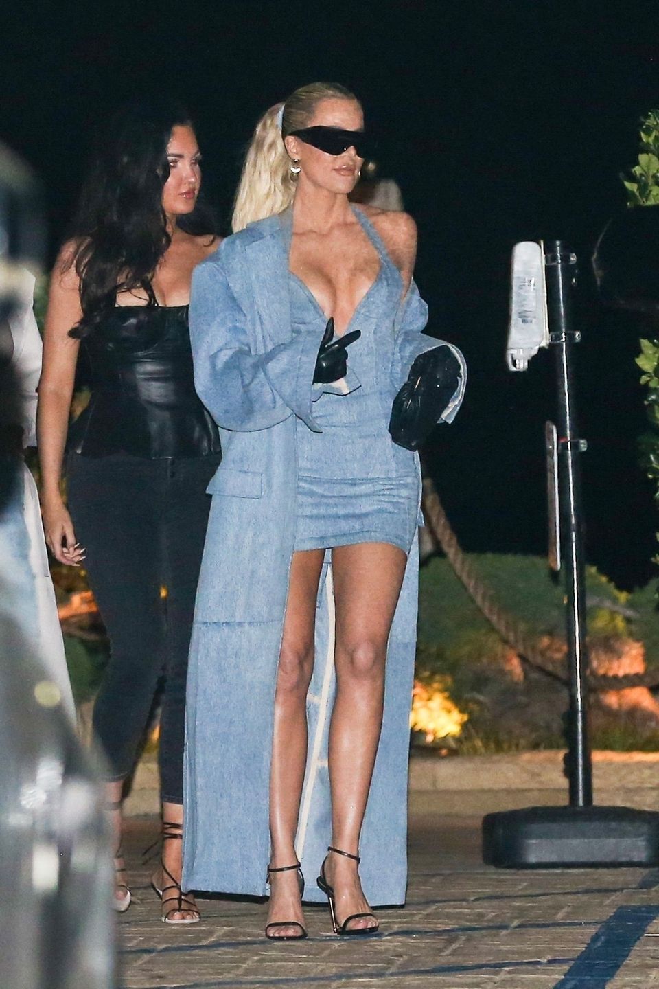 Khloe Kardashian eksponuje sylwetkę