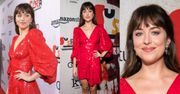 Promienna Dakota Johnson olśniewa w czerwonej sukience Celine