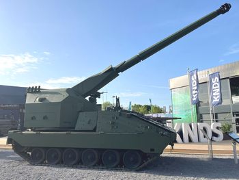 Niemcy pokazali artyleryjską rewolucję. Może strzelać na nawet 100 km