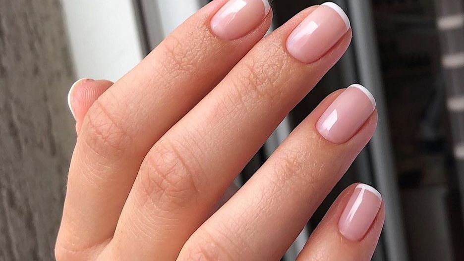 Nowy hit w stylizacji, czyli "micro french"