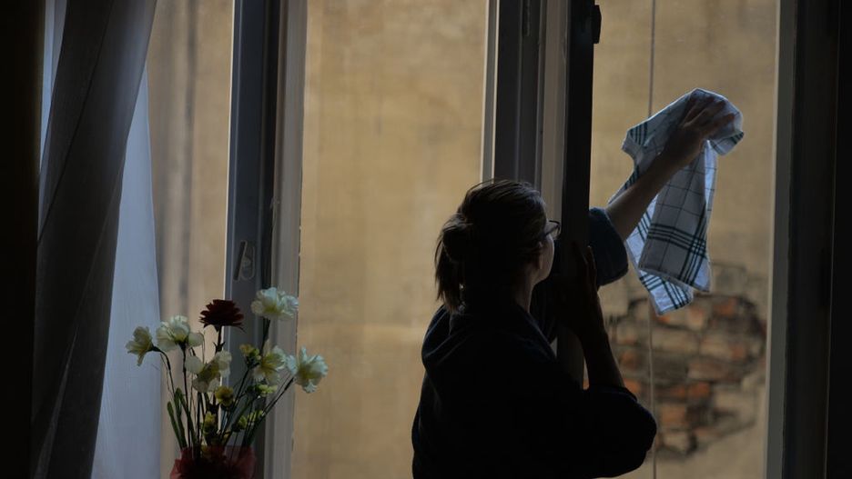 Czy Polacy zatrudniają sprzątaczki w czasie pandemii?