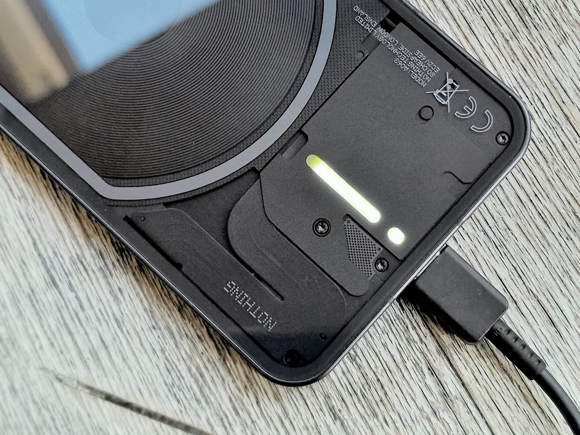 Nothing Phone (1)