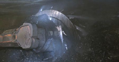 Bogdanka bije rekord. W miesiąc na jednej ścianie wydobywczej górnicy osiągnęli 465 metrów postępu