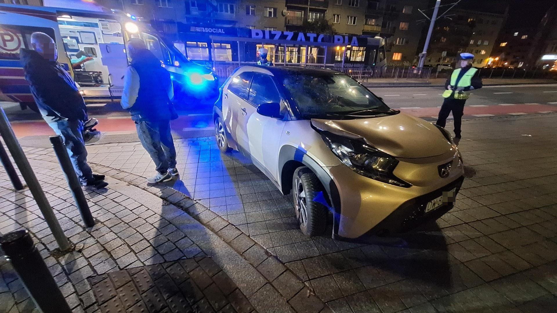 Potrącenie pieszego na pasach na ul. Kazimierza Wielkiego we Wrocławiu 6.11.2025