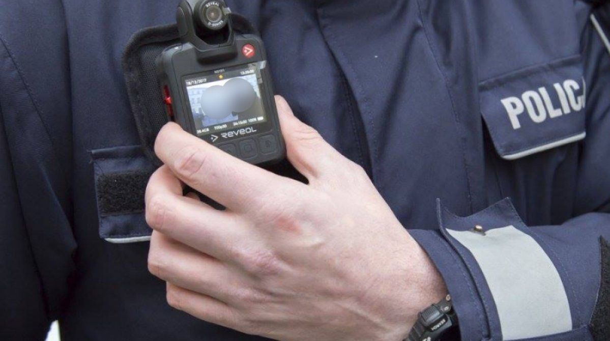 Warszawa: Sąsiad zamienił kamienicę w koszmar