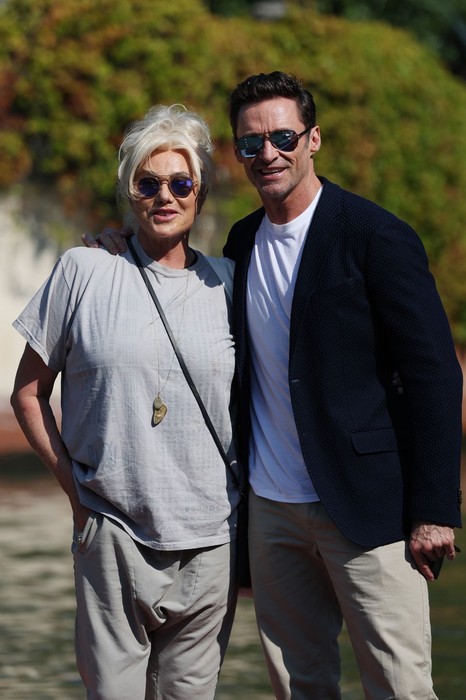 Hugh Jacmkan i Deborra-Lee Furness