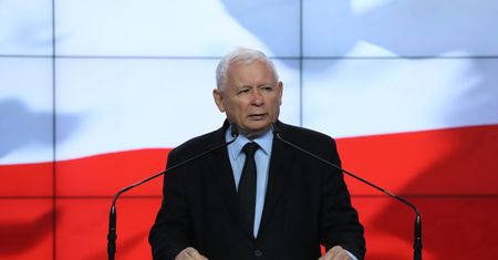 Sondaż WP. Wybranowski: "Tak przeciwnik gra, jak PiS pozwala" [OPINIA]