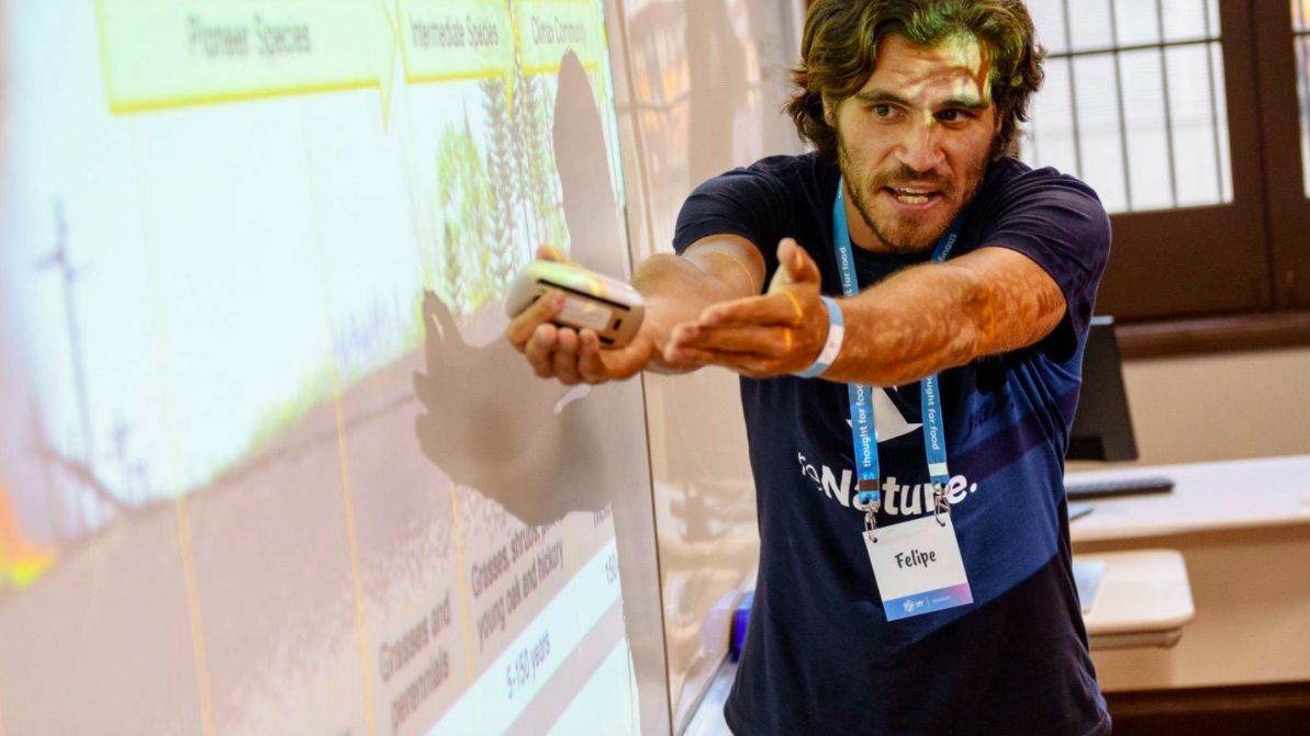 Felipe Villela. Jego idea regeneracyjnego agroleśnictwa ma na celu pochłanianie dwutlenku węgla i odwrócenie negatywnych skutków zmiany klimatu
