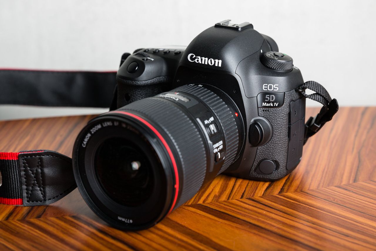 Canon EOS 5D Mark IV