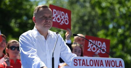 Andrzej Duda w Stalowej Woli zapowiada: "Nie będzie 1000 plus na wakacje. Bon turystyczny jak 500 plus"