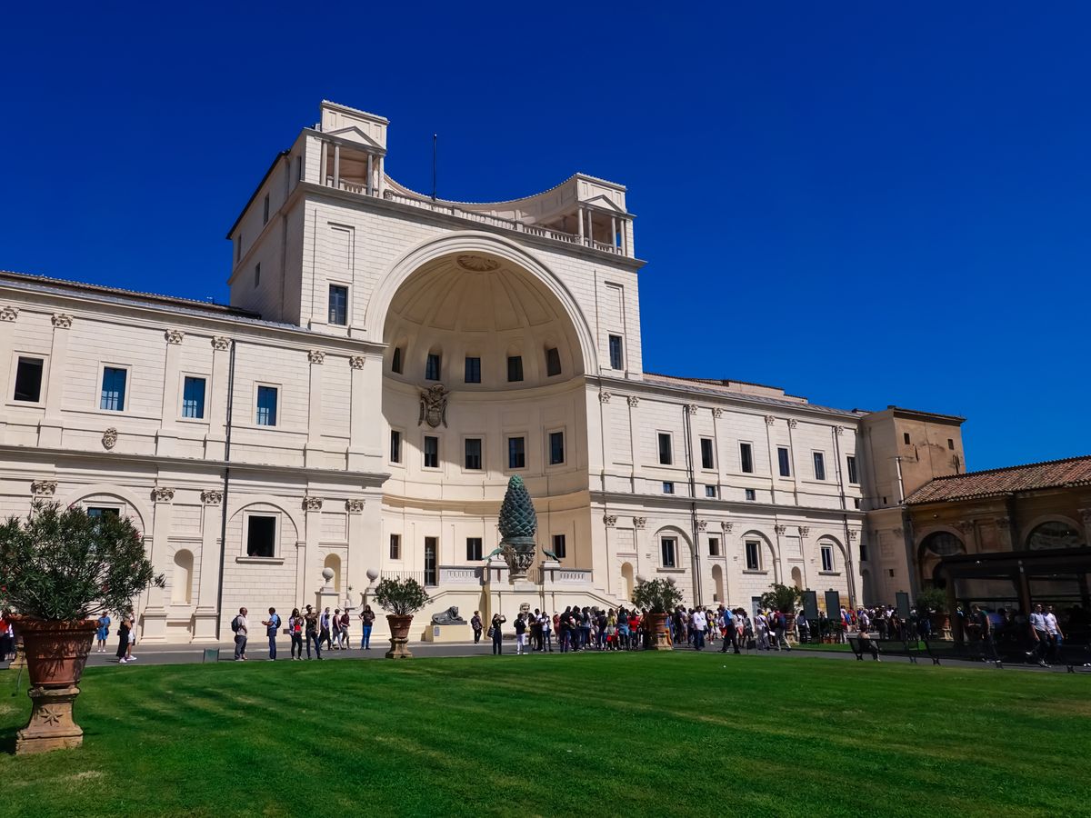 Na zwiedzenie Muzeów Watykańskich trzeba zarezerwować cały dzień  