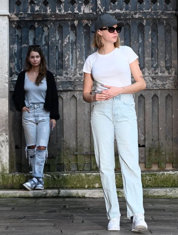 Carą Delevingne z dziewczyną