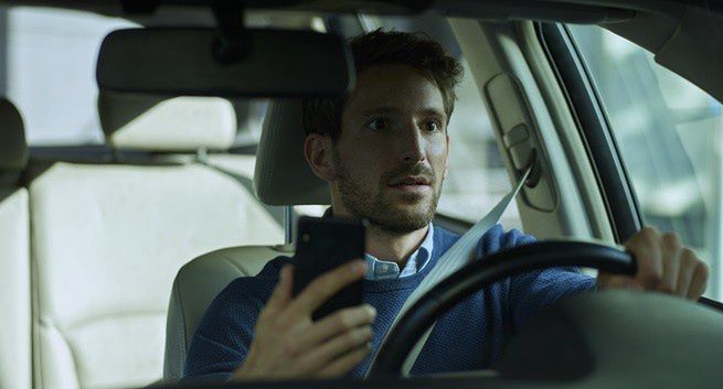 PZU w kampanii „Prowadzisz? Odłóż telefon” uświadamia zagrożenia (wideo)