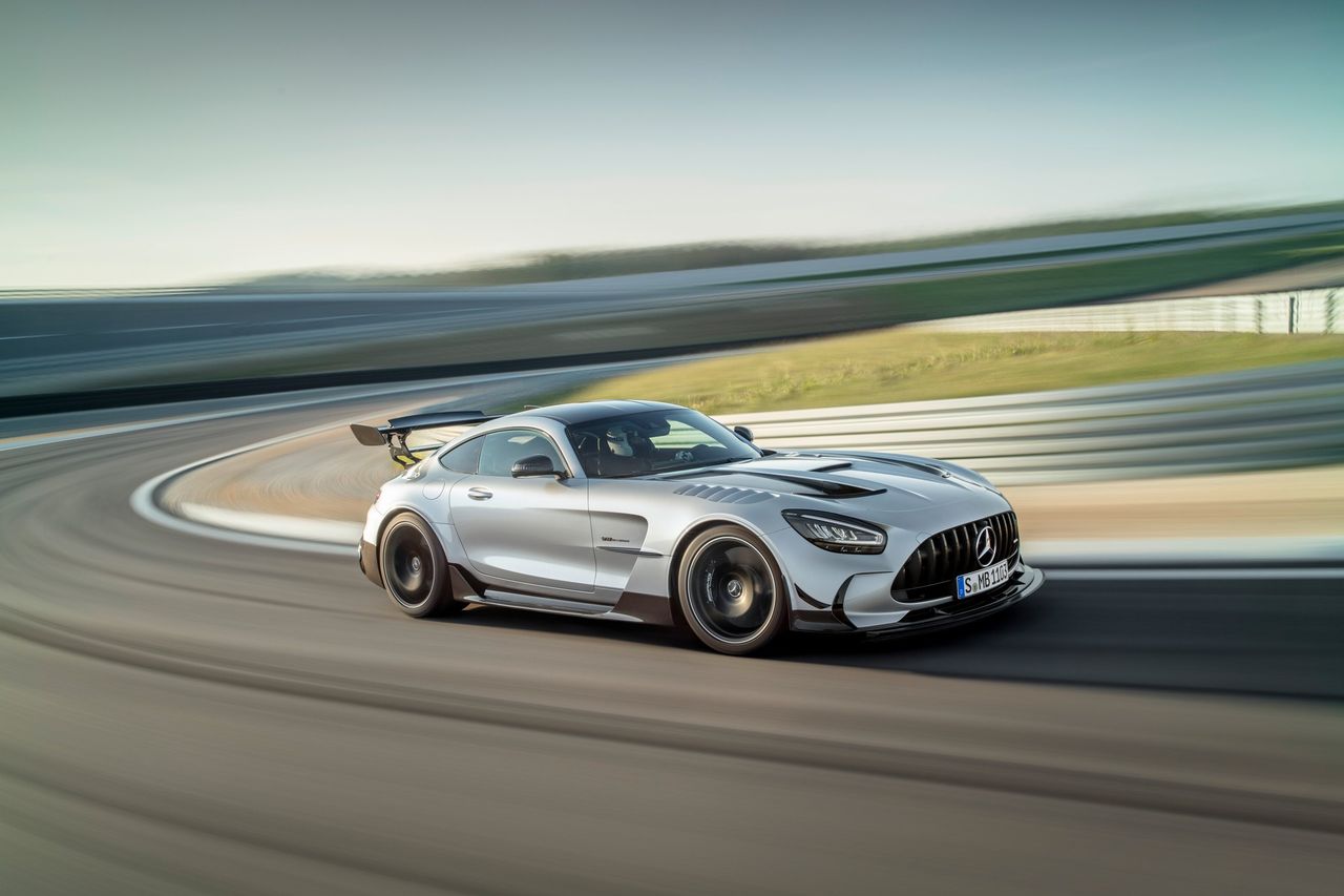 Mercedes-AMG GT Black Series to torowe auto na drogi. Ma 730 KM i pojedzie 325 km/h