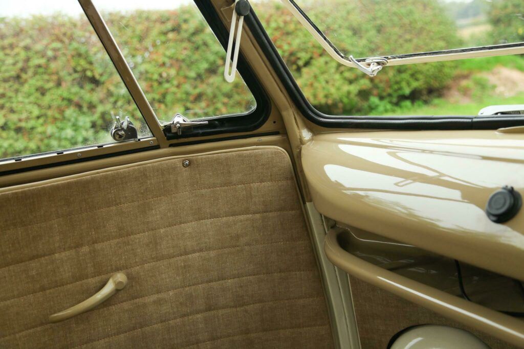 Volkswagen Type 2 "Splitscreen"