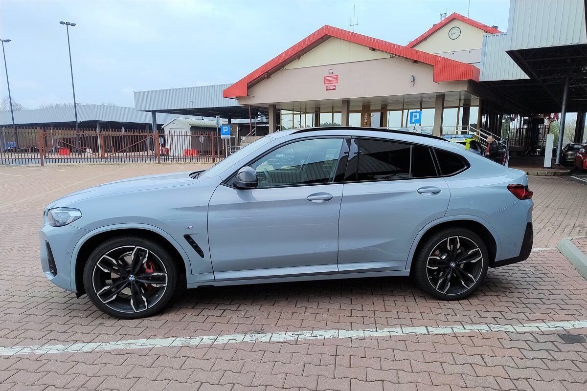 Odzyskanie skradzionego BMW przez Straż Graniczną