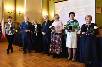 Malbork: 80-lecie Sądu Rejonowego. Cyfryzacja w ramach ogólnopolskiego programu, pamiątkowe medale i... dzwonek z Mariankiem