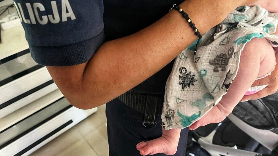 Miesięczne dziecko, którym opiekowała się pijana matka