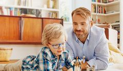 Gra ojca z synem w kampanii Pakietu Strażnika w Nationale-Nederlanden (wideo)