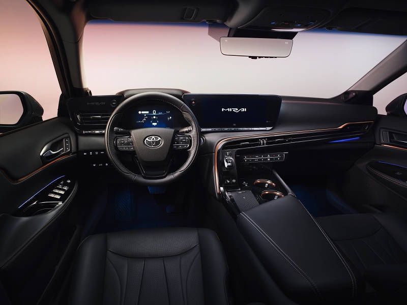 Toyota Mirai 2 wnętrze
