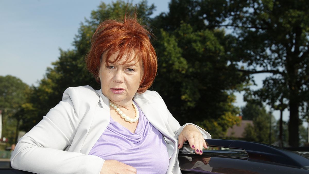 scena z: Dorota Nowakowska, SK:, , fot. Podlewski/AKPA
plan, Plan serialu Ranczo, Ranczo, Dorota Nowakowska
