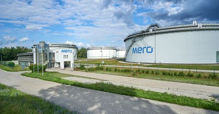 Rurociąg Przyjaźń zakręcony. Czechy odcięte od rosyjskiej ropy