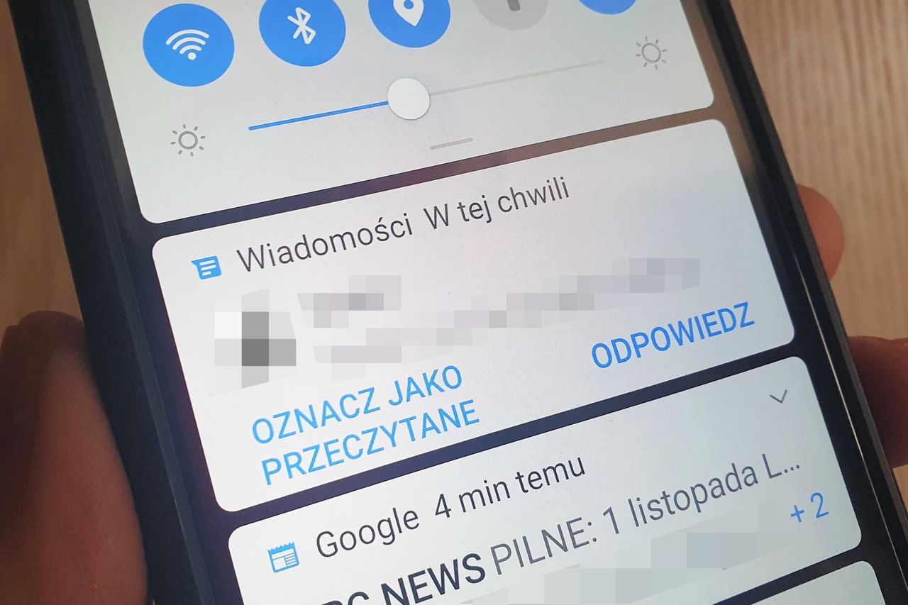 SMS o sprzedaży przedmiotu: "Klient zapłacił za Twój towar"