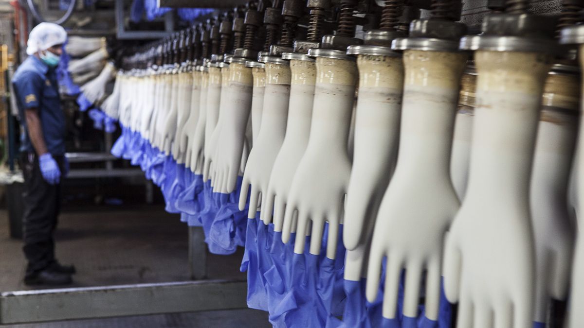 Produkcja gumowych rękawiczek