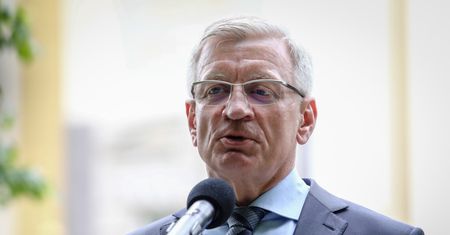 Koronawirus. Poznań. Jacek Jaśkowiak chce skuteczniejszego karania osób bez maseczek