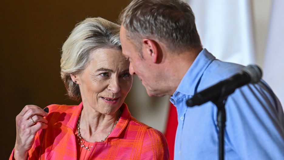 WROCLAW, POLAND - SEPTEMBER 19: The President of the European Commission, Ursula von der Leyen speaks to the Prime Minister of Poland, Donald Tusk, during a press conference attended by Czech Republic Prime Minister, Petr Fiala, Slovakia Prime Minister, Robert Fico and the Austrian Chancellor Karl Nehammer on September 19, 2024 in Wroclaw, Poland. Poland and neighboring countries experienced widespread flooding after heavy rains swept the region during Storm Boris. (Photo by Omar Marques/Getty Images)