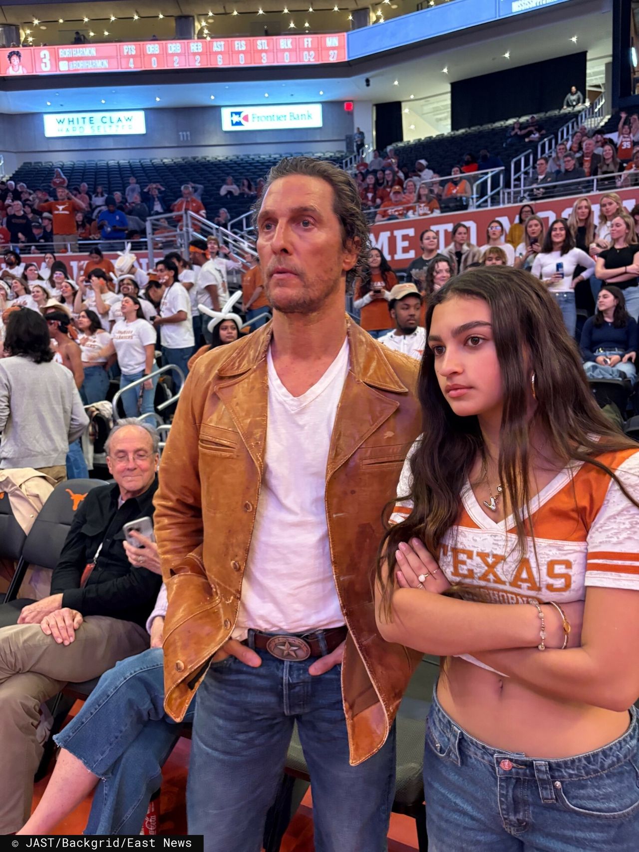 Matthew McConaughey z córką na meczu
