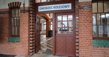 Szczecinek: Podwójne oblicze dworca. Gdzie nowe spotyka się ze starym