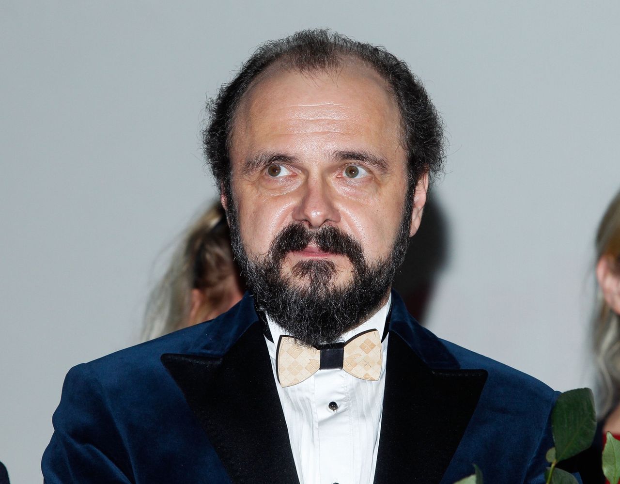 Arkadiusz Jakubik przypomniał, jak obraził go były przyjaciel.