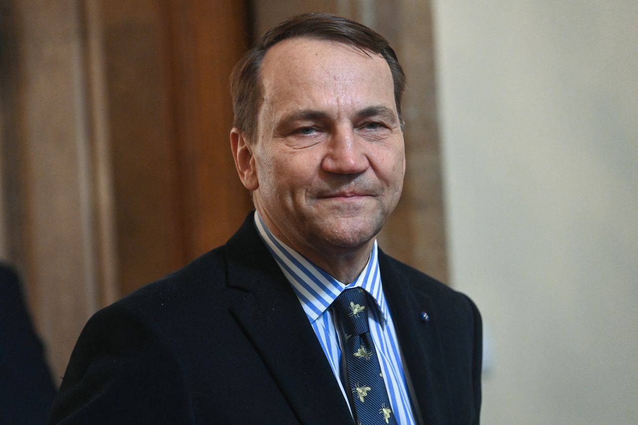 Tajemnicze rozmowy w Waszyngtonie. Sikorski potwierdza ws. Poczobuta